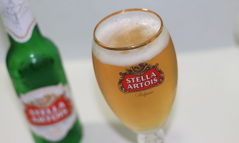Stella Artois uit een groen flesje